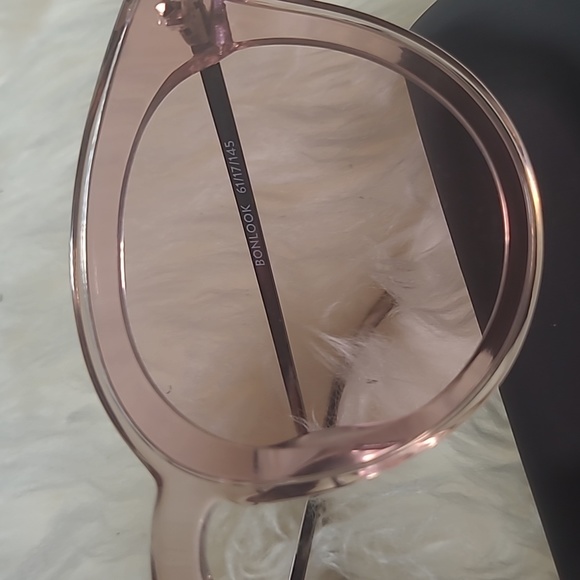 Rose Glasses - Picture 8 of 9